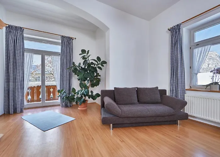 Alte Appartement *
